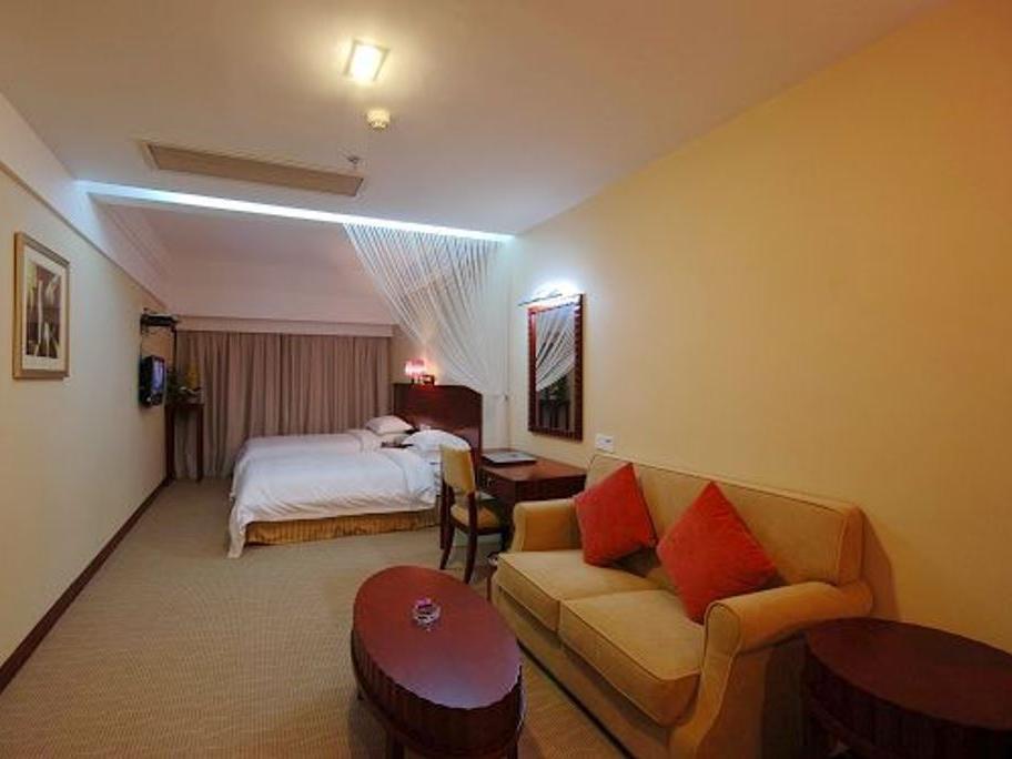Starway Hotel Silver Zhuhai Exteriör bild