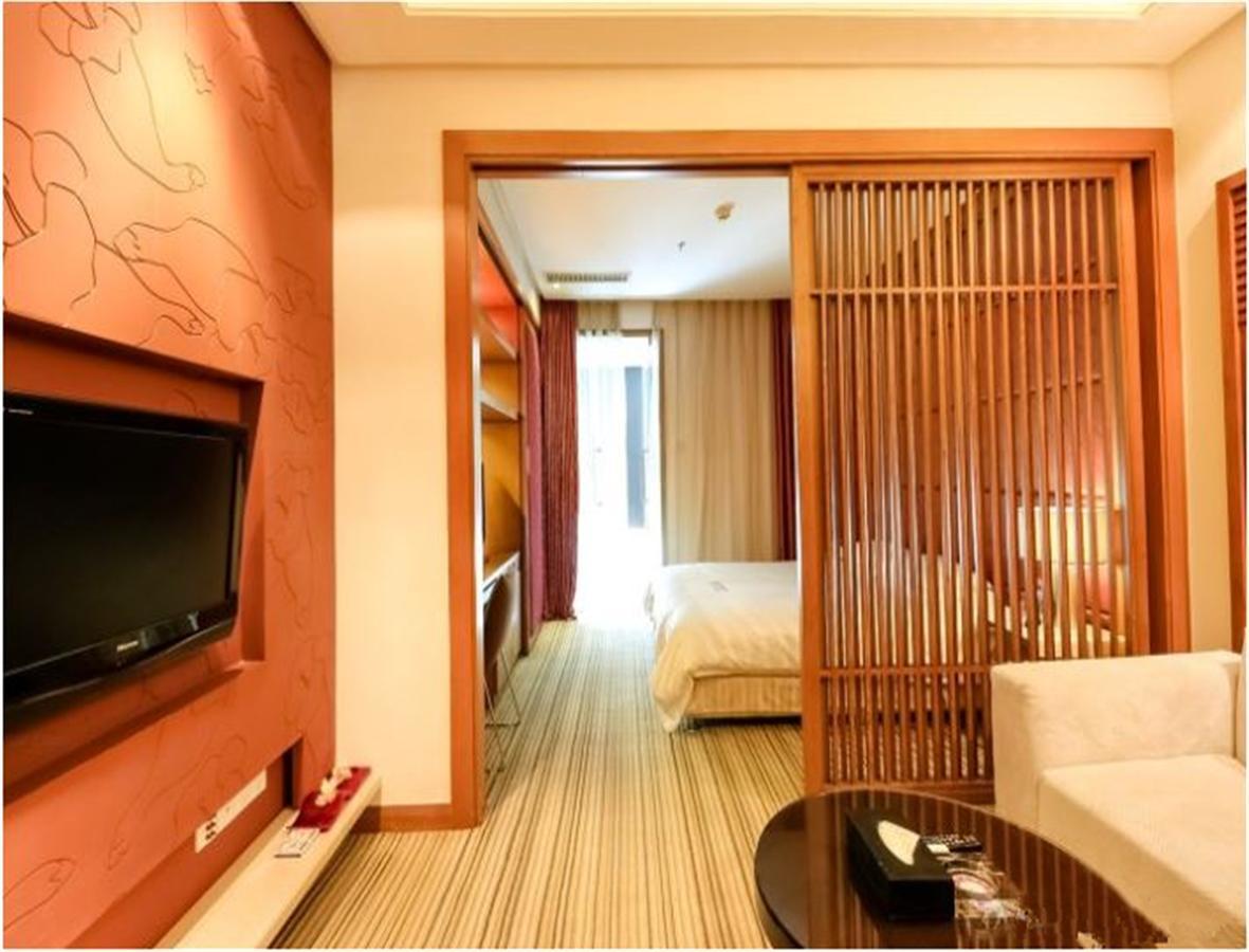 Starway Hotel Silver Zhuhai Exteriör bild