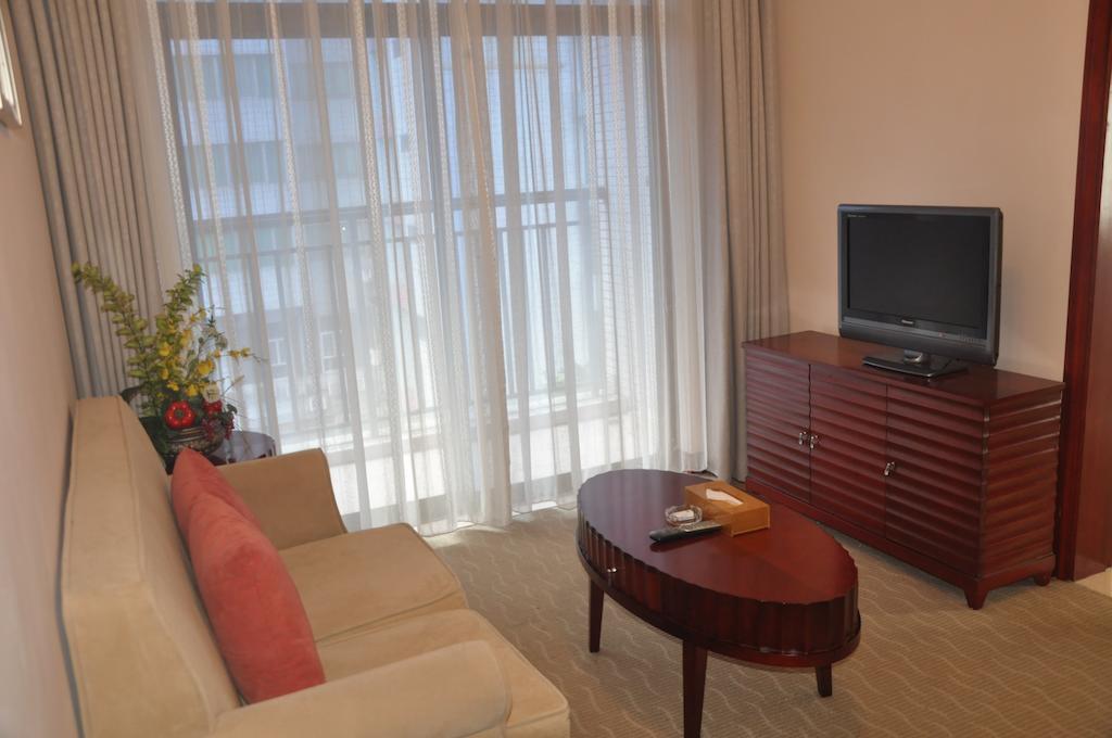 Starway Hotel Silver Zhuhai Exteriör bild