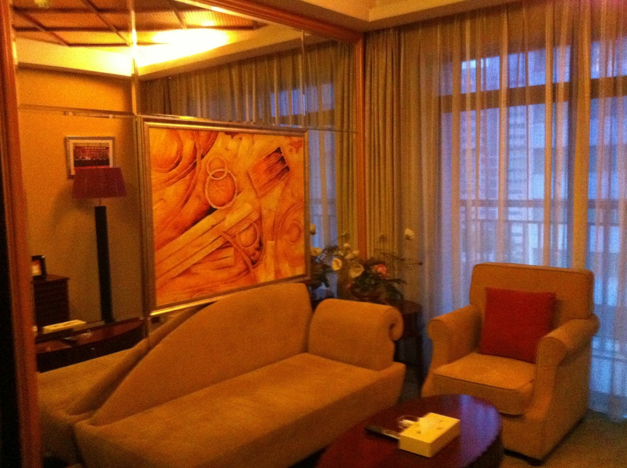 Starway Hotel Silver Zhuhai Exteriör bild
